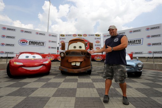 Larry the Cable Guy: "The Only Career Struggle I Have Is Whether to Wear Sleeves"