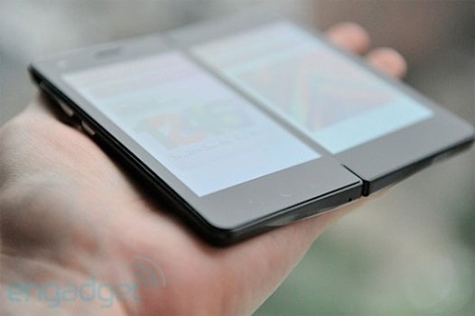 2-in-1 Android Smartpad Folds Out to Double Its Screen