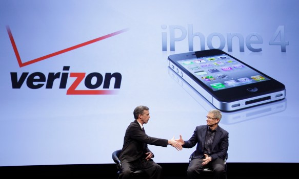 AT&T Interrupts Verizon's Big Day With Unlimited Calling Ploy