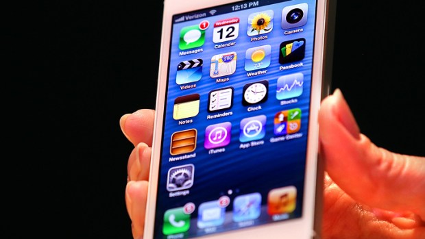 iPhone Pre-Order Shipments Slip 2 Weeks