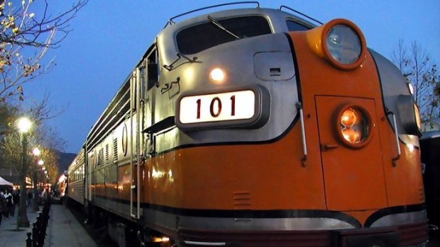 Pumpkinliner Takes to the Rails