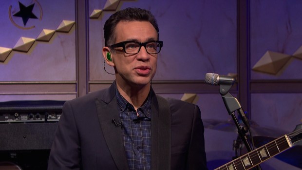 Armisen Tells Meyers About a Message in a Bottle