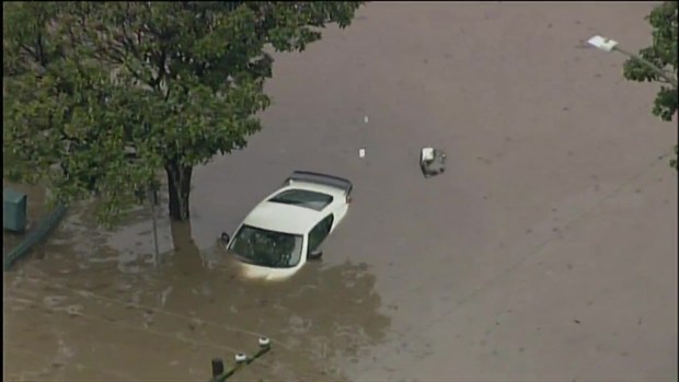 Coyote Creek overflows, shuts down Highway 101 in Morgan Hill Coyote Creek overflows, shuts down Highway 101 in Morgan Hill
