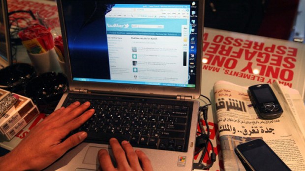 France's Facebook, Twitter Ban Comes at Pivotal Time