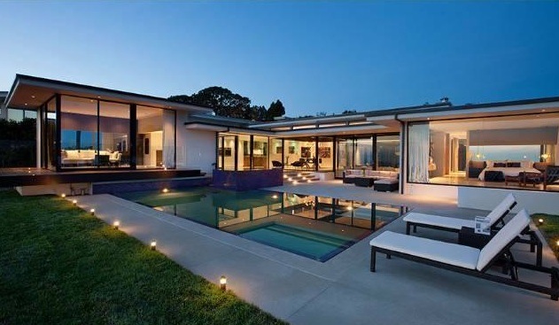 Vera Wang Scores Stylish New Digs