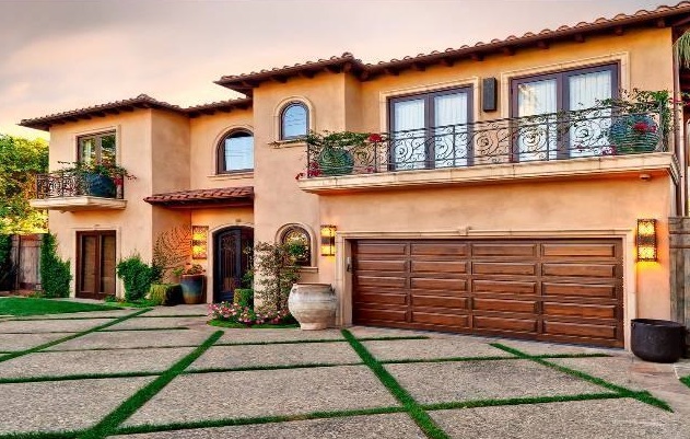 NFL Champ Michael Strahan Lists L.A. Mansion
