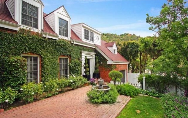 Amy Smart's L.A. Home Up for Sale 