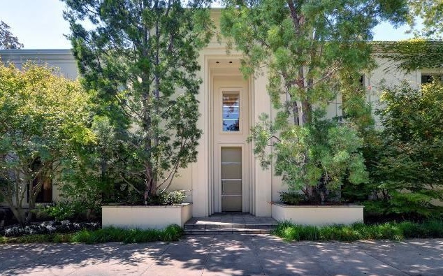 Former Yahoo CEO Lists Beverly Hills Mansion 