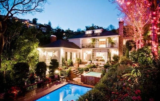 Former L.A. Galaxy Coach Sells Home at a Loss