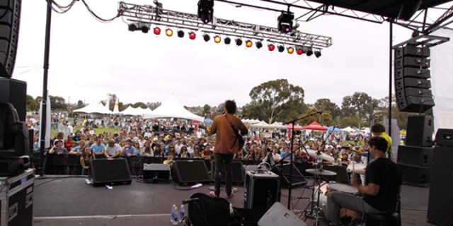 Images: On Stage With Mason Jennings 