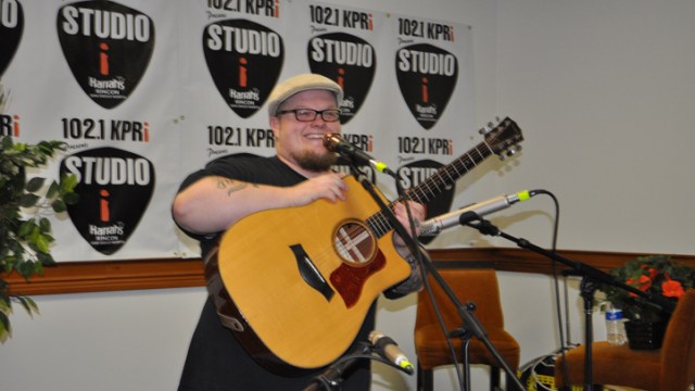 Screen Grabs: Cas Haley at Sunset Sessions