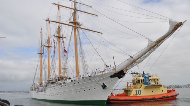 Tall Ship Esmeralda Sails into San Diego Bay