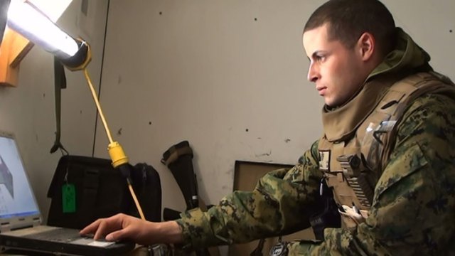 Marines Show Howitzer Training