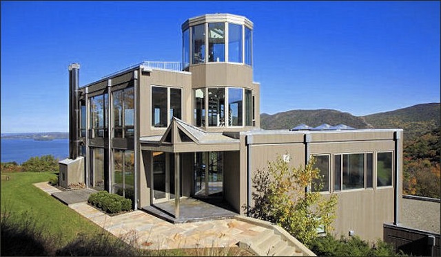 Ben Stiller's House Hunting in the 'Burbs
