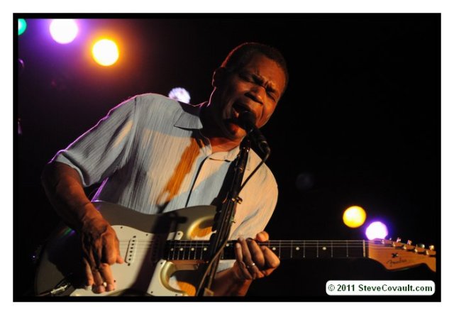 Robert Cray at the Belly Up
