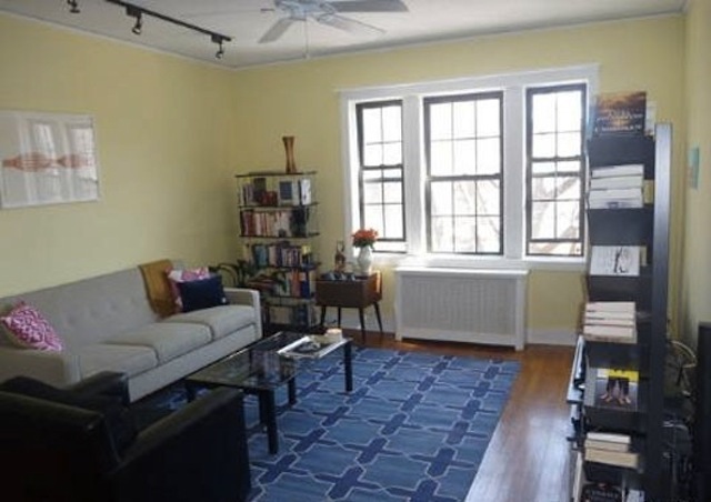 Scandal Forces Rep. Anthony Weiner to De-List Apartment 