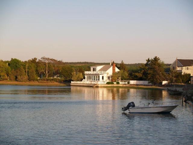 $2,400,000 For a Waterfront Cottage in Southampton