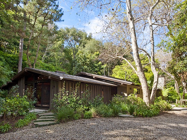 Ed O'Neill Buys Home Fit for a 