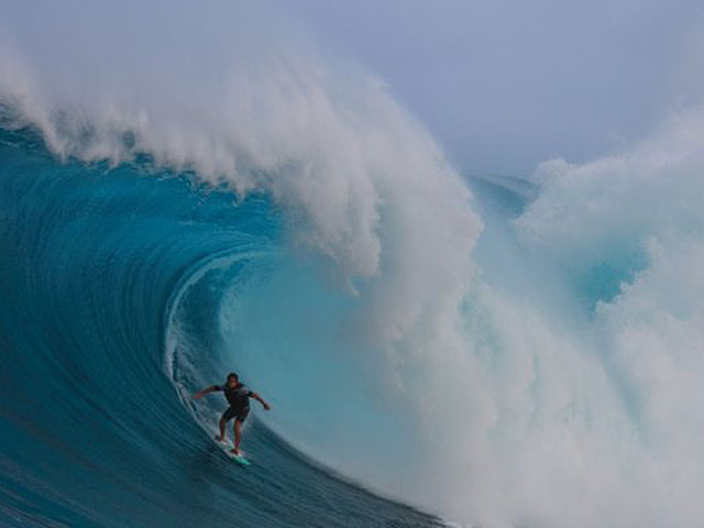 Epic Waves in Hawaii