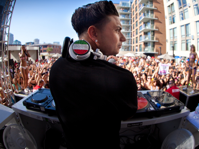 'Jersey Shore' Invades Hard Rock