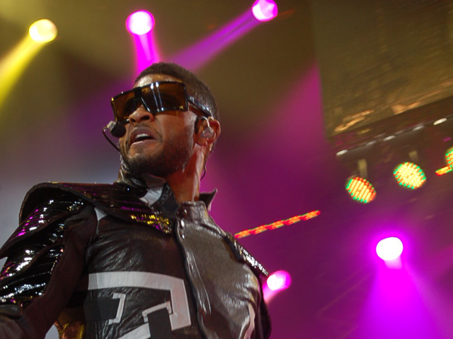 Screen Grabs: Usher at Valley View Casino Center