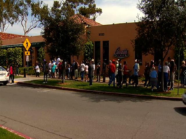 Thousands Line Up for Free Corvette Diner Burgers