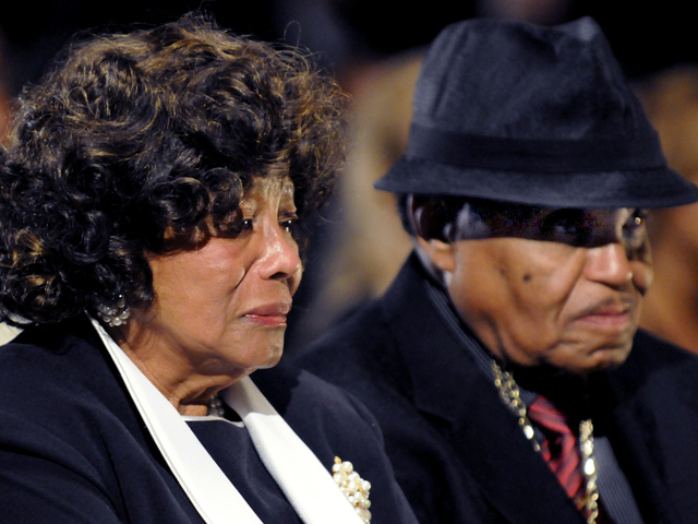 Loved Ones and Fans Mourn King of Pop