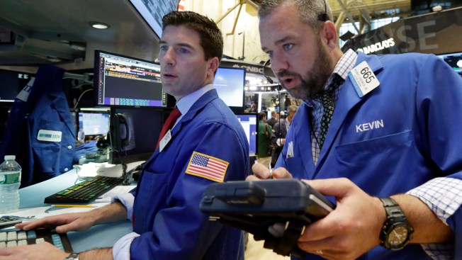 Dow notches first close above 19000