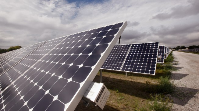 Trump positioned to slap potentially crushing tariffs on solar industry