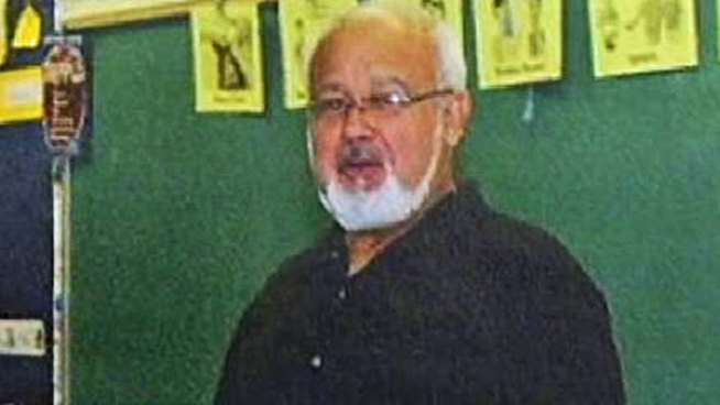 Dool Elementary School teacher Jimmy Arrevalo was killed after he stopped to help a driver on I-8 near Tavern Road early Monday. CHP officers say Arrevalo and a second woman, Angela August, were killed when a suspected DUI driver collided with the stranded vehicle. NBC 7s Nicole Gonzales reports.