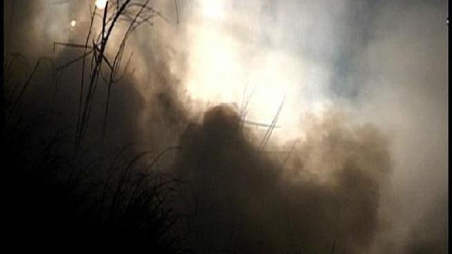 An overnight brush fire threatened a popular garden center in Bay Park early Thursday. More than two dozen firefighters battled the suspicious fire at Morena Blvd. and Vega Street. Monica Dean reports.