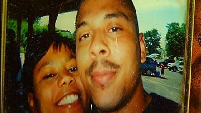 Tony Lindsay was shot to death in the driveway of an apartment complex on East Mission Avenue in June 2003. His mother Josephine Lindsay and Escondido Det. Norman Wight talk with NBC 7's Tony Shin about the status of the cold case.
