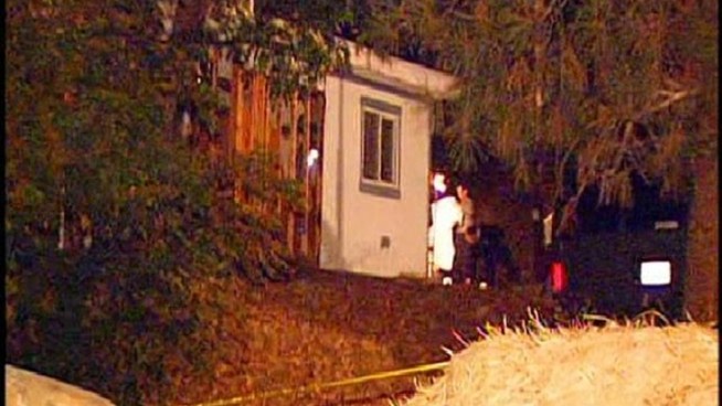 A man's body was found inside a home on Rocky Lane in Lakeside northeast of Santee. Kelly McPherson reports.