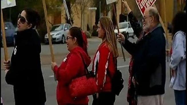 Voice of San Diego reporter Will Carless discusses the possible layoffs for teachers in the San Diego Unified School District. Superintendent Bill Kowba tells NBC 7 the process is begging to be changed. Gene Cubbison reports