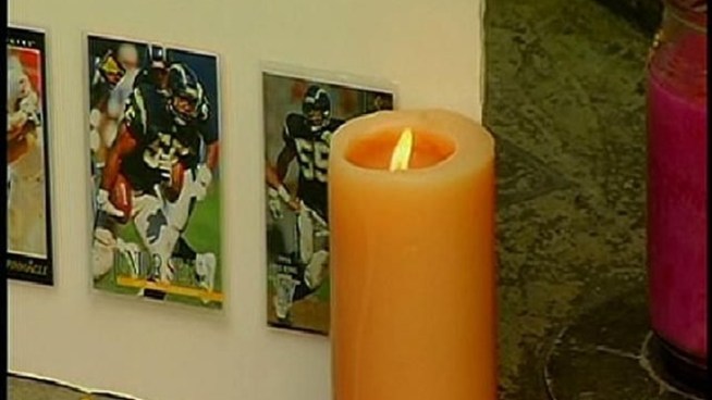 Seau's The Restaurant is closed this afternoon. Dozens of people came through, leaving flowers, cards and candles. Danya Bacchus spoke to fans Alma Lerma, Antonio Williams and Luis Pedroza about the passing of the restaurant's namesake, Junior Seau.
