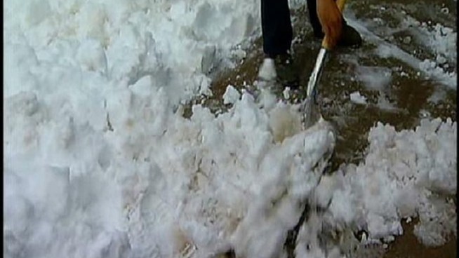 The mountains east of San Diego got several inches of snow early Tuesday. Kelly McPherson reports.