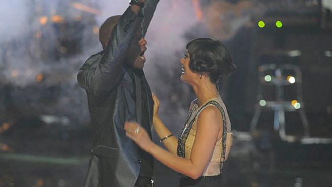 Javier Colon  was separated from runner-up Dia Frampton by less than two percent of the vote. 