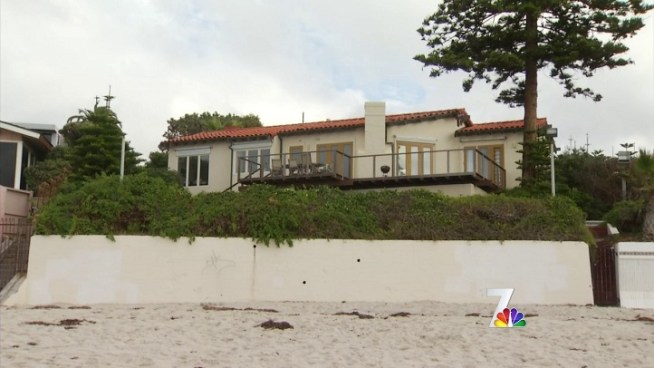 Former Presidential Candidate Mitt Romney may be moving into his home in La Jolla. NBC 7 reporter Steven Luke spoke to neighbors about the possibility.