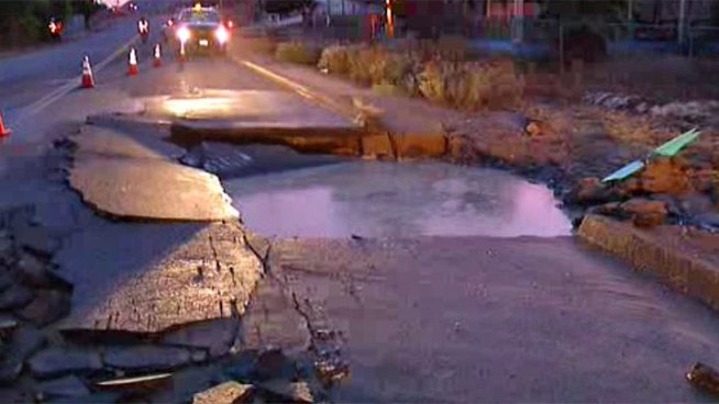 Water began flooding the eastbound lane of Ridge Hill Road near I-8 and Lake Jennings Park Road. NBC 7's Megan Tevrizian reports.