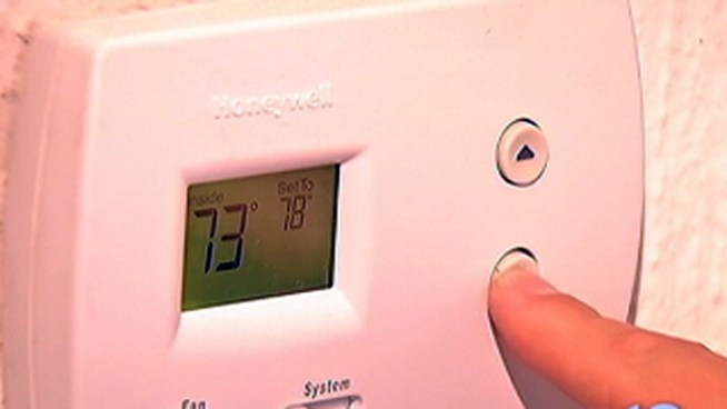 Operators of California's electricity grid have declared a Flex Alert for Tuesday in an effort to reduce energy consumption. NBC 7's Brandi Powell reports.