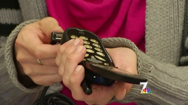 These days, Smartphone plans can easily cost more than $100 per month. But what if you just want a basic cell phone just to make phone calls and send a few texts? NBC 7's Consumer Bob looks at a simple, stripped down cell phone plan that keep your mobile bill between $10 and $20 per month.
