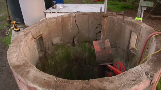 Jerry Fowler talks to NBC 7 reporter Chris Chan about what happened when his father fell down a 35-foot well.