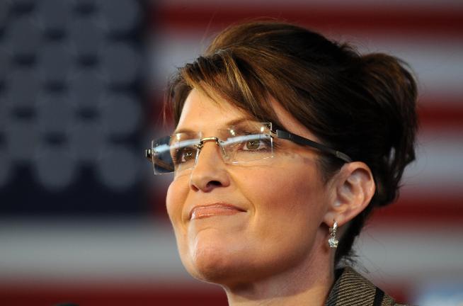 Sarah Palin Packs Up Governor's Mansion