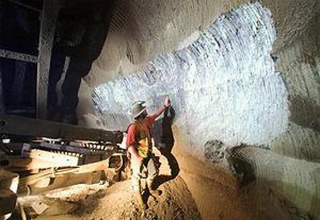 Mechanical Mole Opens Water Tunnel to Southern California