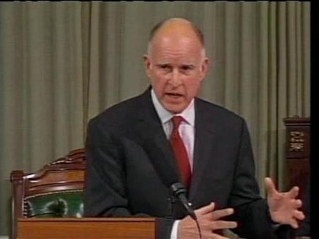 The governor makes quick work of his first major speech in front of state lawmakers