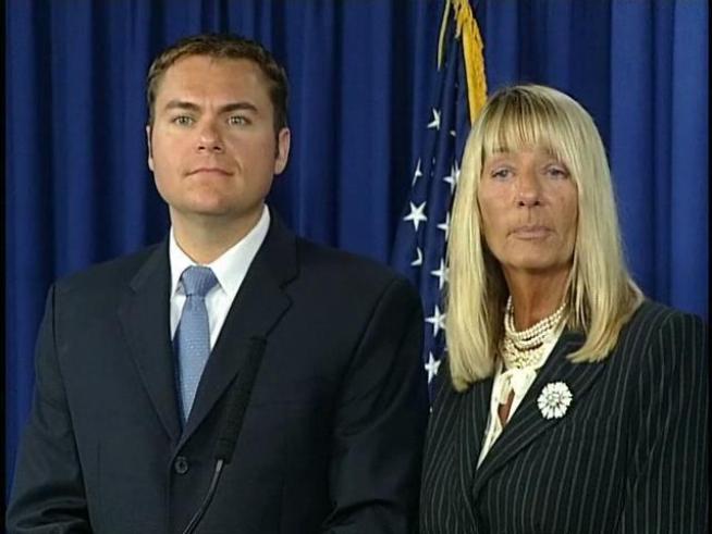 Unlikely Duo Seek City Ethics Changes