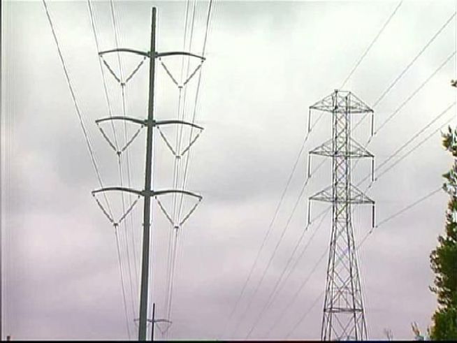 SDG&E says it notified residents and businesses nearby this morning that gas would be released from the lines here, but no one expected what happened. Greg Bledsoe reports.
