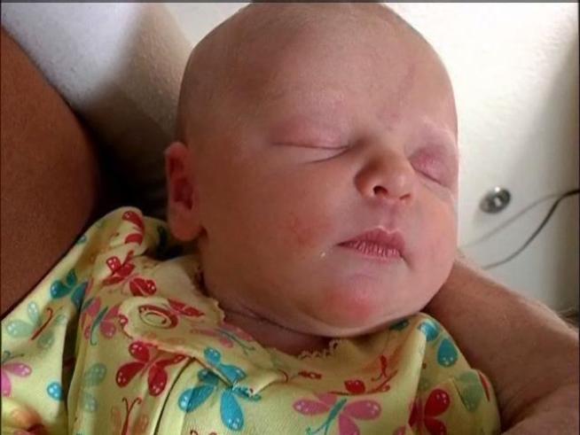 She went into labor two weeks early and within 20 min the baby was born.