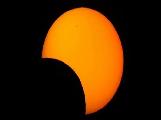 Families and amateur astronomers made the trek up to Sycamore Canyon Park to view the much anticipated solar eclipse. NBC 7's Chris Chan spoke with Kin Searcy, Judith Coker, Greggory Moraros and Joshua Fuller.