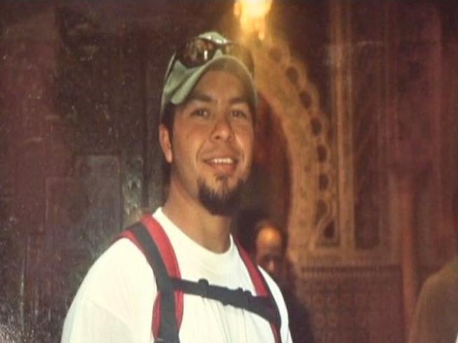 Homicide investigators met with the family of a teacher who died Feb. 6 in a scuffle with an off-duty deputy. 	As detectives try to sort it all out, family members of <a title=